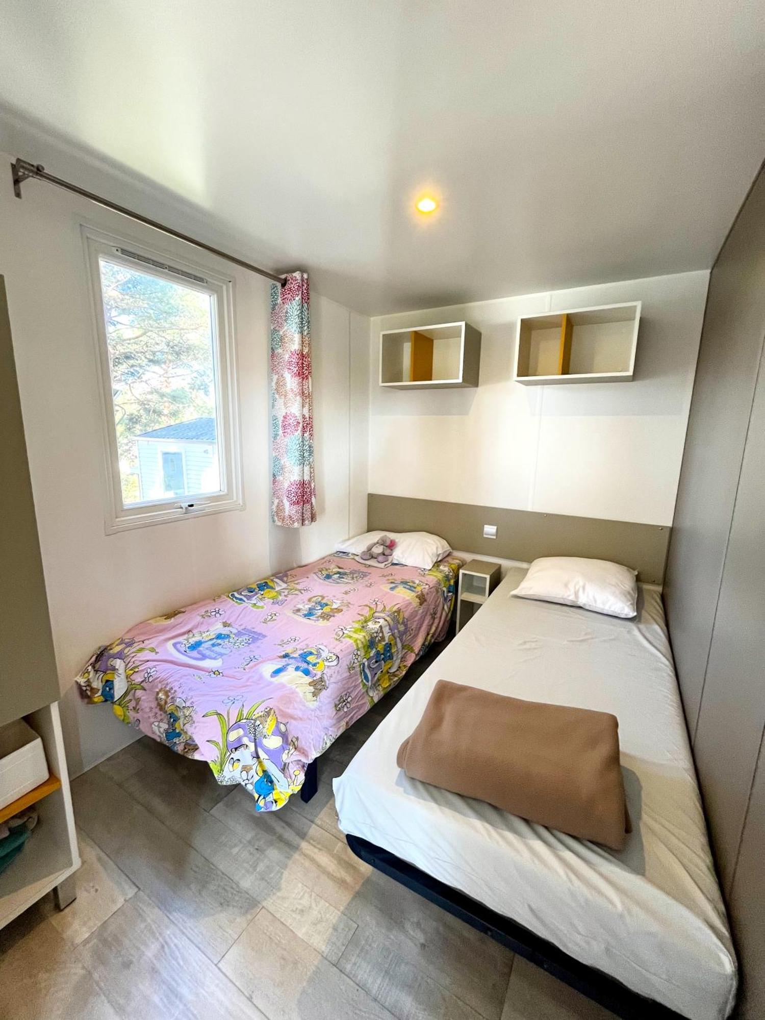 Mobil-home Dans 4* Campsite *