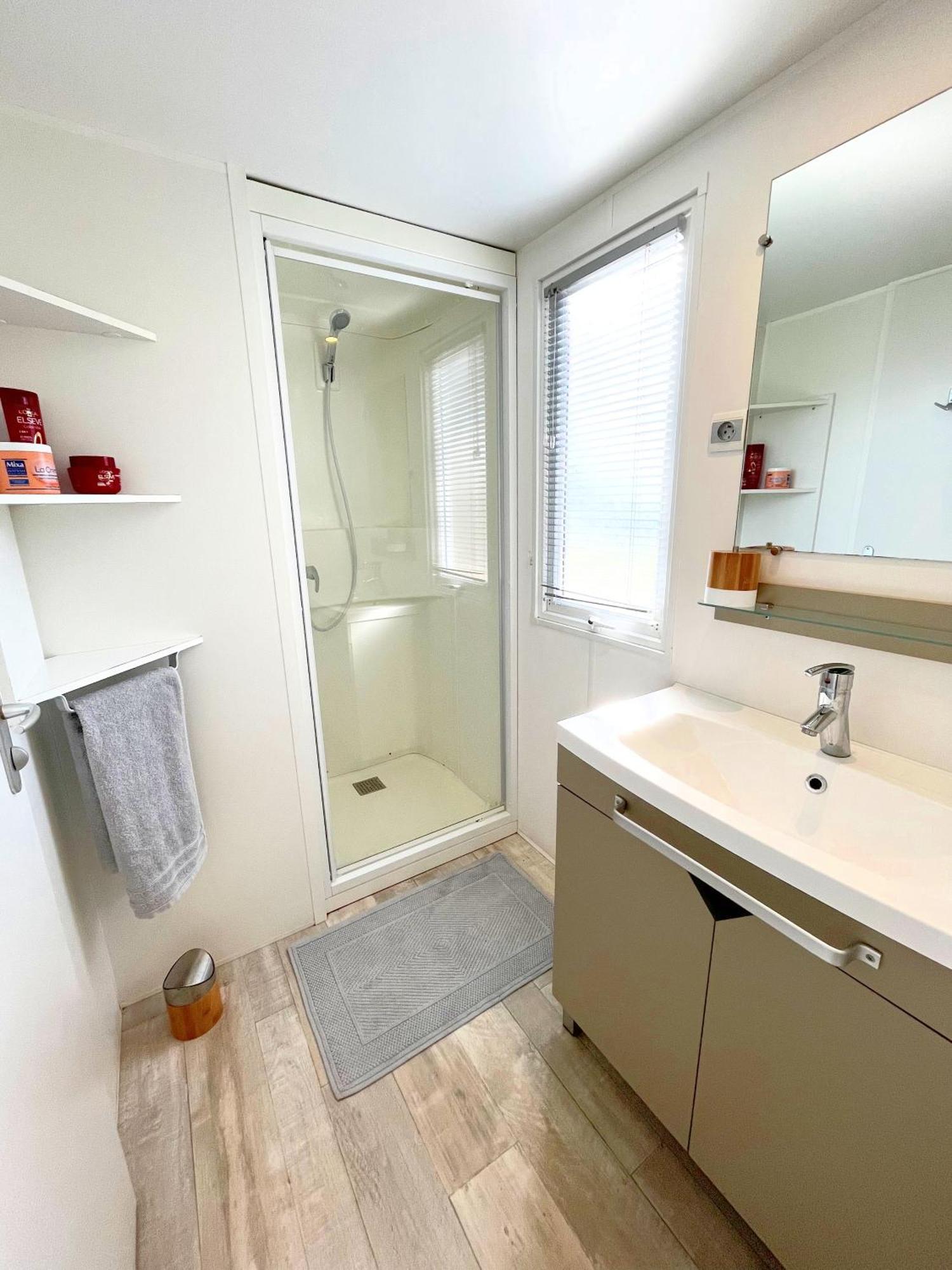 Mobil-home Dans 4* *