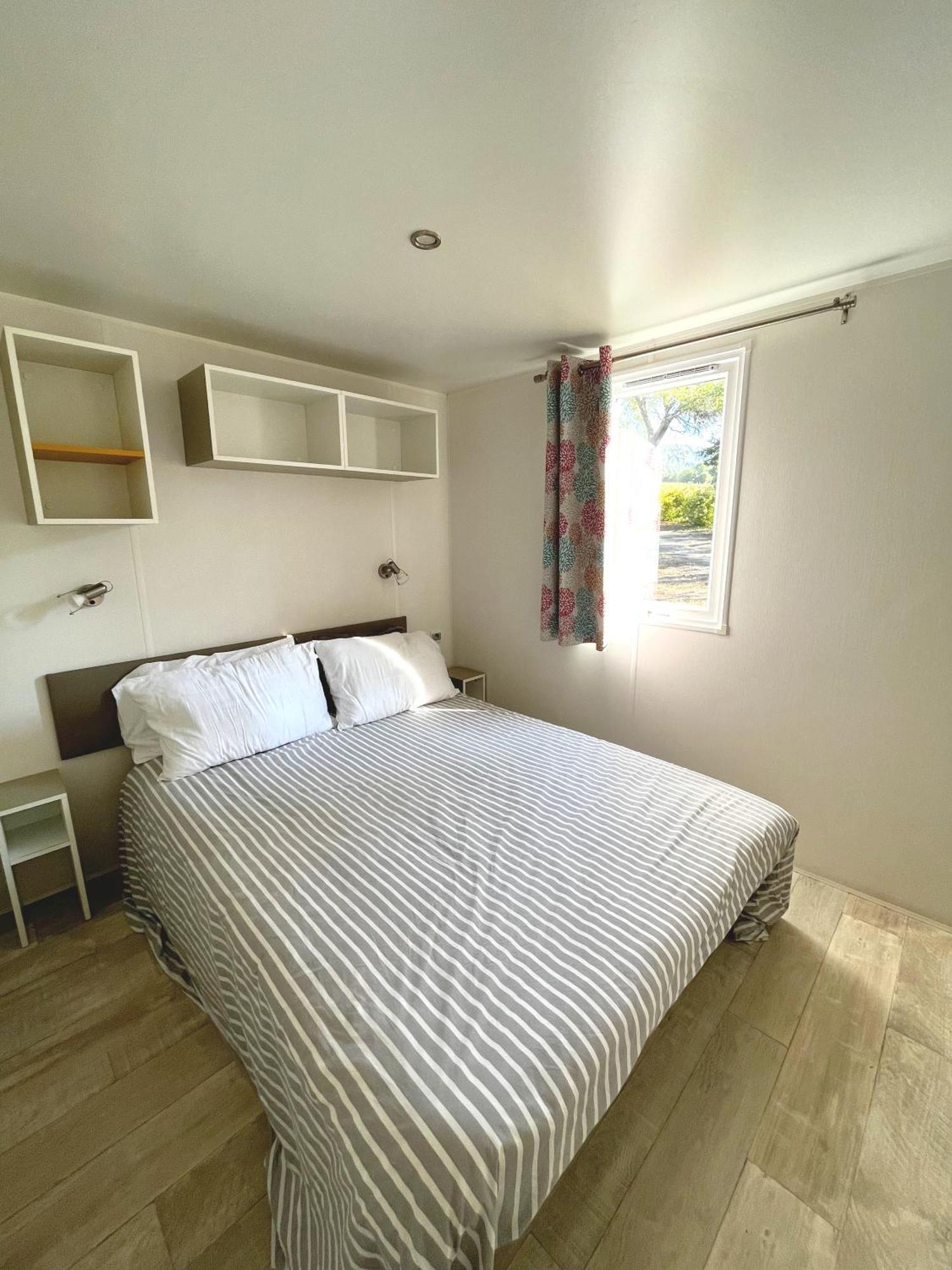 Mobil-home Dans 4* Campsite *