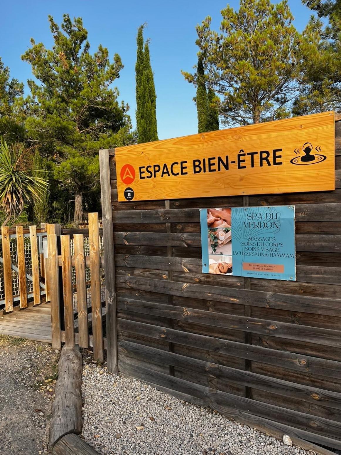 Camping Mobil-home Dans 4* *